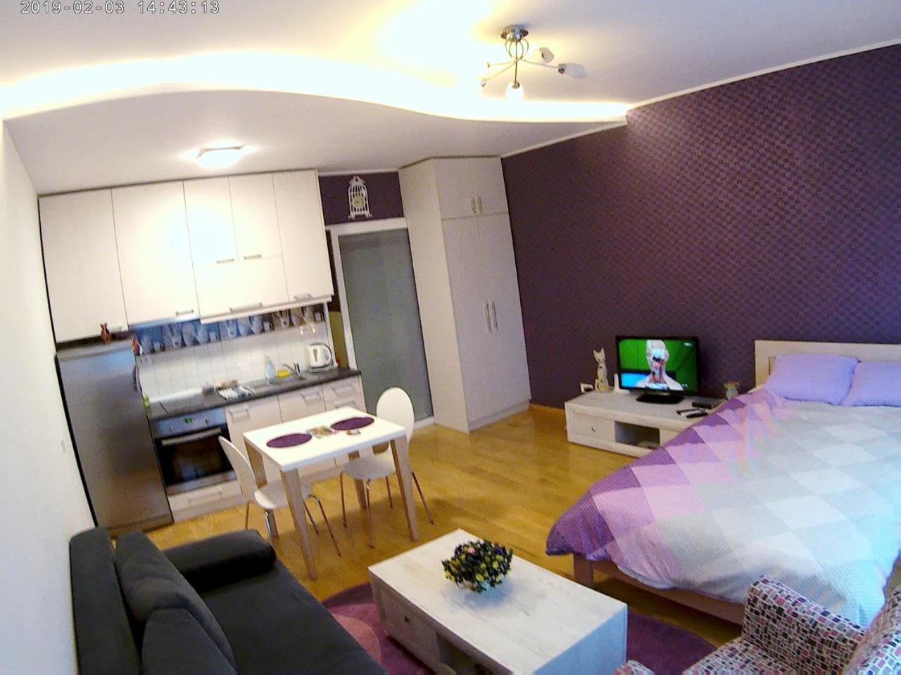 Sara - Modern Apartment In The City Center Novi Sad Extérieur photo