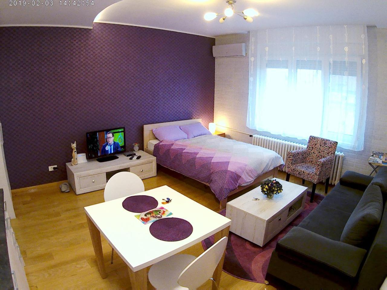 Sara - Modern Apartment In The City Center Novi Sad Extérieur photo